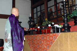 �{�� ����@��